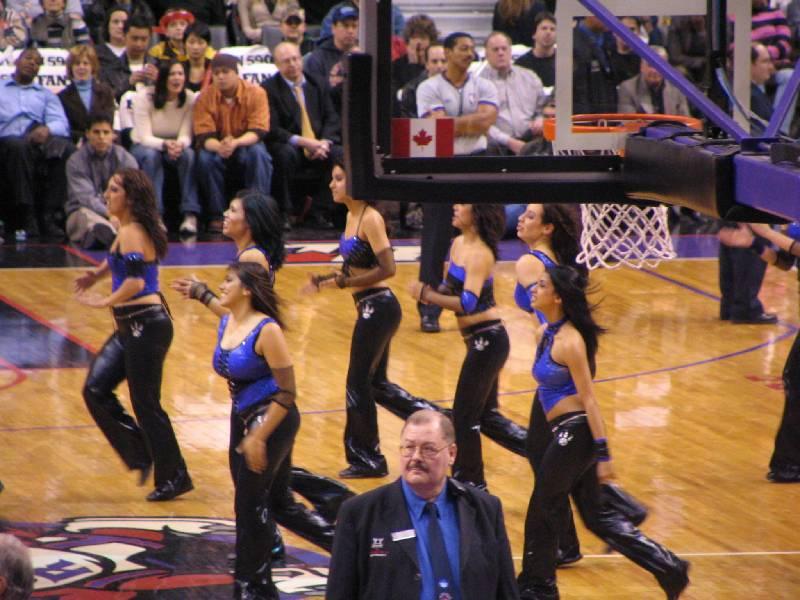 Raptors - 02.04.2005 325.jpg